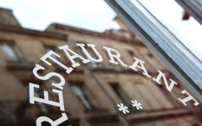 Comparatif des restaurants à Yvetot : Le Clos de la Roseraie vs La Table de Jeanne